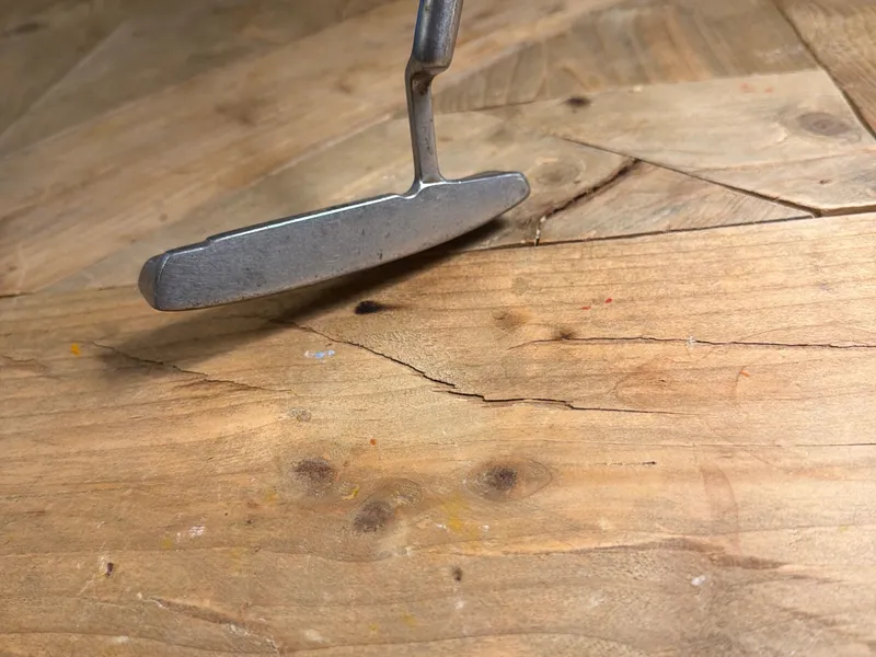 Single classic putter