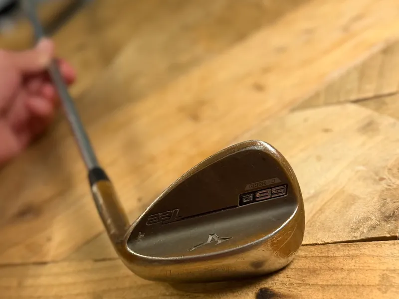 Mizuno T22 56 graden Wedge - Dynamic Gold S400